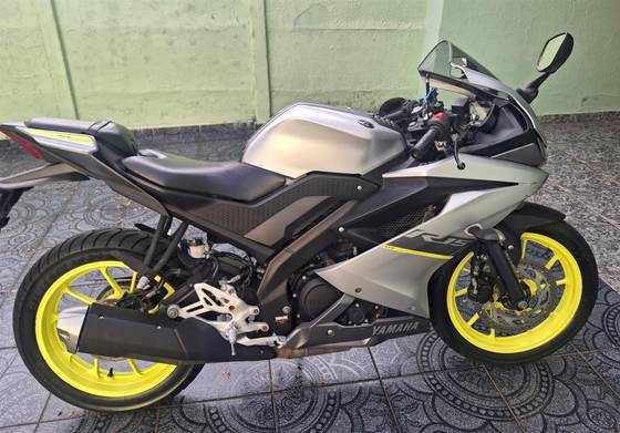 YAMAHA YZF R15 YAMAHA YZF R15